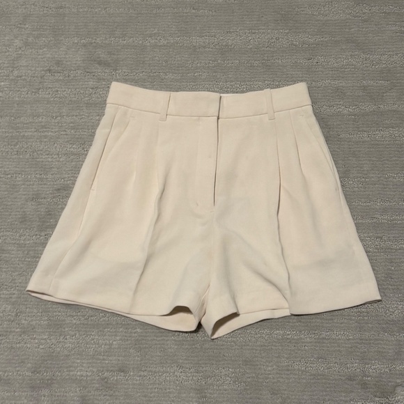 Artiiza Wilfred The Effortless Short Mid-Thigh - Crepette Size 6 - Picture 2 of 5